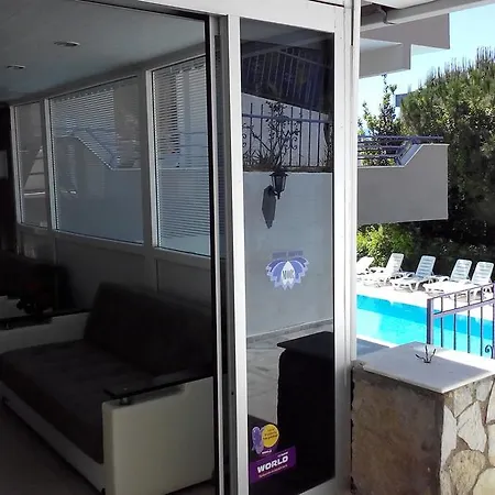 Mor Kusadası