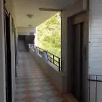 Mor 库萨达斯